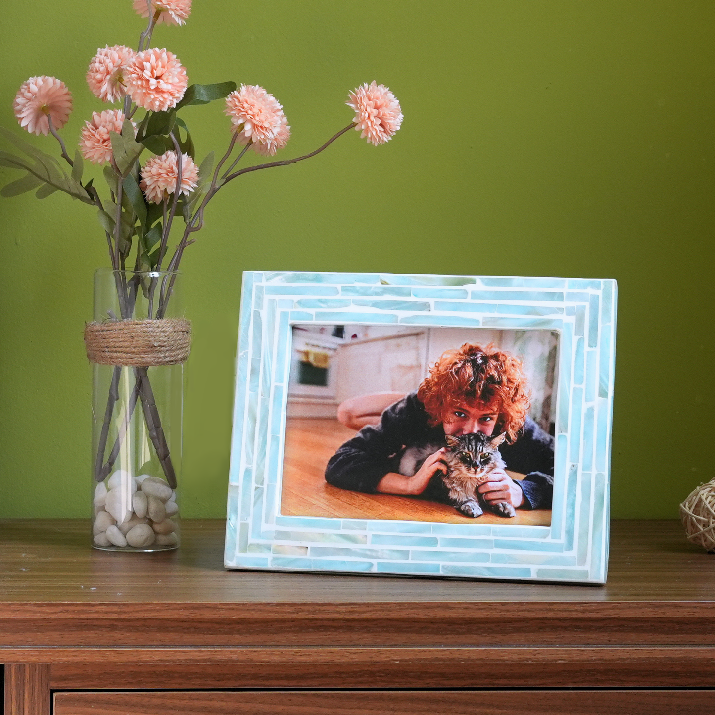 Mother of Pearl Inlay Picture Frame - Vertically Staggered