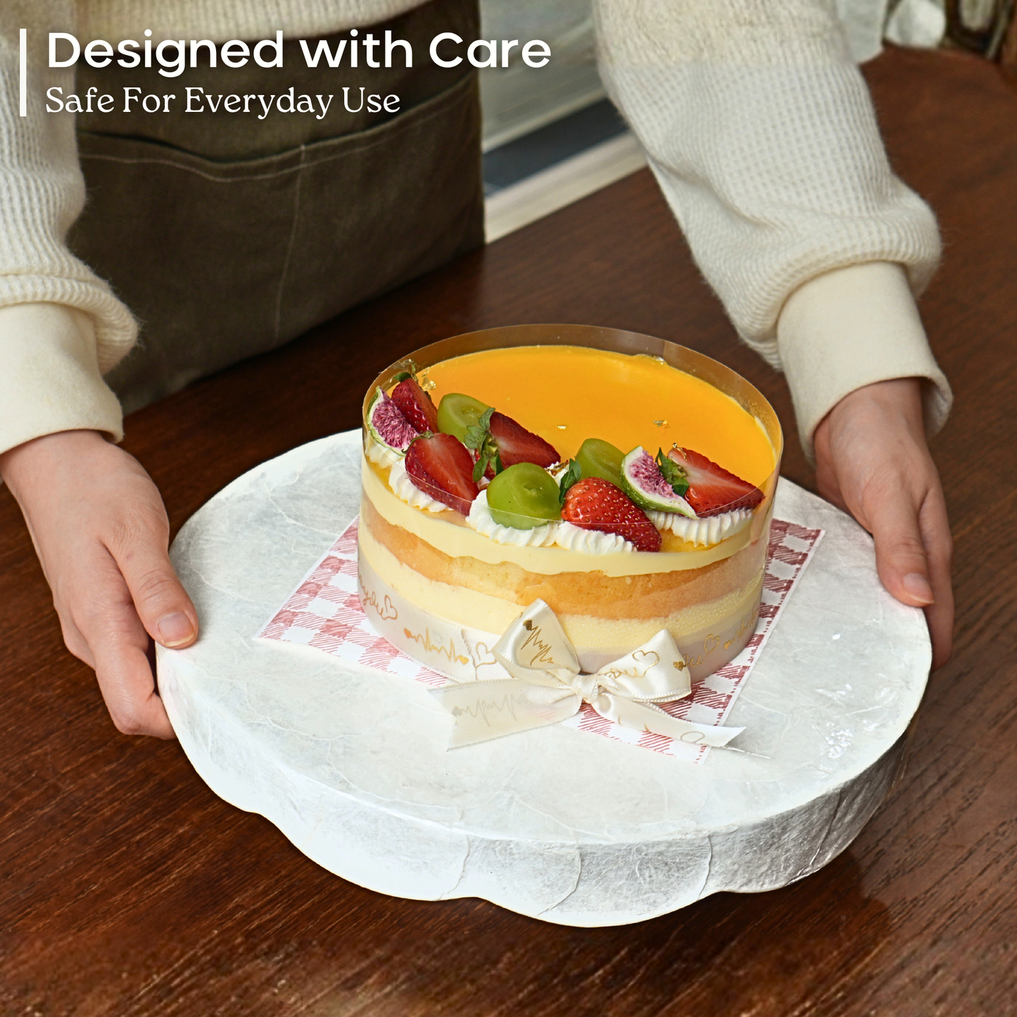 Cake stand