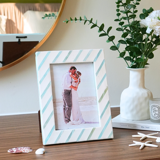 Mother of Pearl Picture Frame - Diagonal Stripes